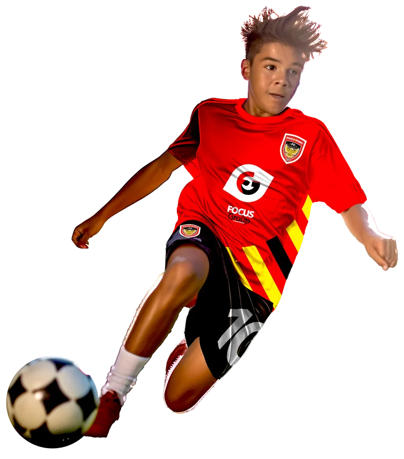 Jeune joueur de FocuSport FC en action